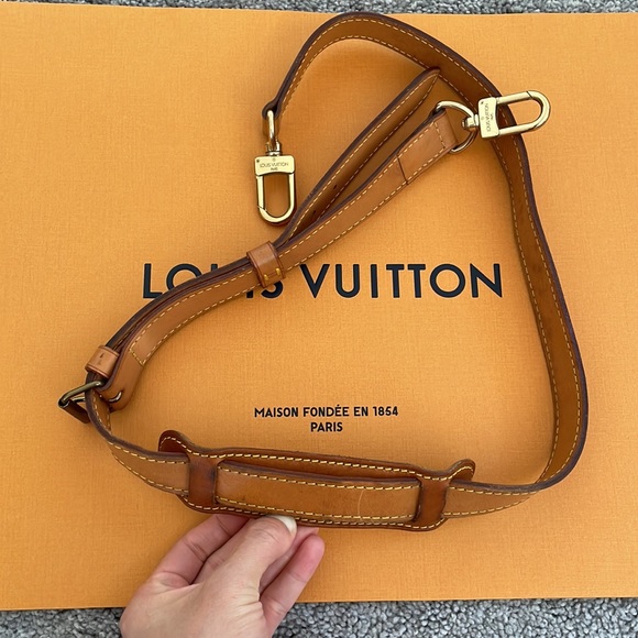 Louis Vuitton Keepall Strap - Picture 2 of 15